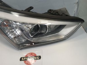 2013-2016 Hyundai Santa Fe Halogen Headlight Assembly - Right (Passenger) (Used OEM)