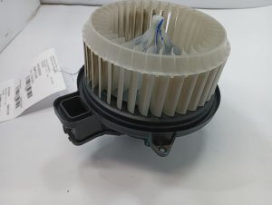 2010-2012 Ford Fusion HVAC Blower Motor (Used OEM)