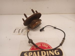 2005-2007 Chevrolet Silverado 1500 Hub Assembly (Used OEM)