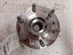 2021-2026 Chevrolet Suburban Hub Assembly (Used OEM)