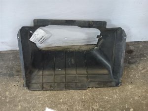 1984-1989 Nissan 300ZX Engine Cooling Fan Shroud (Used OEM)