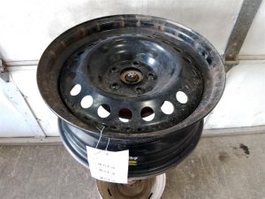 2014-2020 Nissan Rogue Black 17-inch Steel Wheel (Used OEM)
