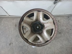 2001-2004 Toyota Tacoma Silver 15-Inch 5-Lug Steel Wheel (Used OEM)