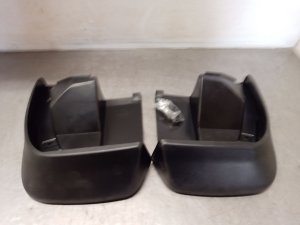 2005-2010 Honda Odyssey Splash Guard - Rear (Used OEM)