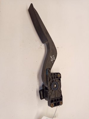 2010-2017 GMC Terrain Brake Pedal Assembly (Used OEM)