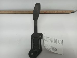 2020-2025 GMC Sierra 2500 HD Brake Pedal (Used OEM)