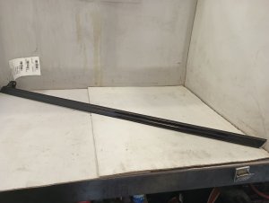 2021-2026 GMC Yukon Black Quarter Molding (Used OEM)
