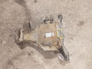 2011-2012 Dodge Durango Rear Differential Carrier Assembly 3.06 Ratio 215mm (Used OEM)