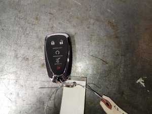 2021-2024 Chevrolet Traverse 5-Button Keyless Entry Transmitter (Used OEM)