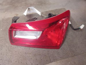 2016-2025 Chevrolet Malibu Black Quarter Mounted Taillight Assembly - Right (Passenger) (Used OEM)