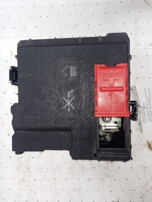 2021-2024 GMC Yukon Fusible Link Battery Power Distribution Block (Used OEM)