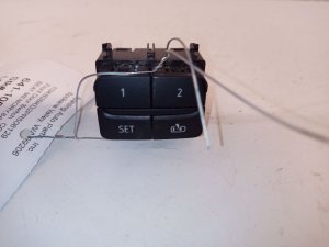2021-2025 GMC Yukon Door Lock Switch with Seat Memory - Left (Driver) (Used OEM)