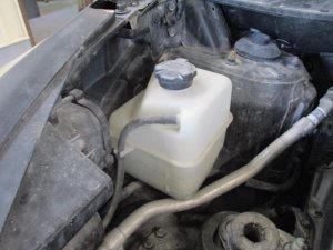 2014-2015 Hyundai Tucson Engine Coolant Reservoir Assembly (Used OEM)