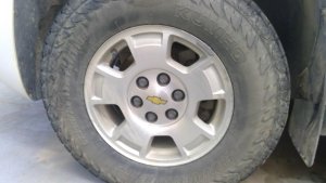 2007-2013 GMC Sierra 1500 Silver 17-inch 5-Spoke Machined Silver Alloy Wheel (Used OEM)