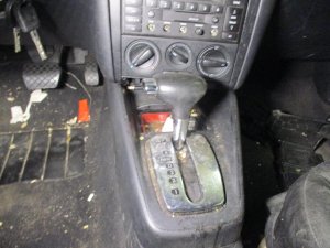 1999-2005 Volkswagen Jetta Automatic Floor Transmission Shift Lever (Used OEM)