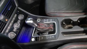 2019-2022 Volkswagen Jetta Transmission Shift Lever (Used OEM)