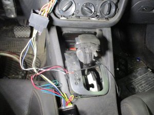 2007-2010 Volkswagen Jetta Automatic Floor Transmission Shift Lever (Used OEM)
