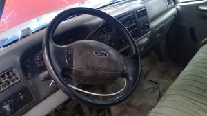 2002-2004 Ford F-350 Super Duty Black Cruise Control Steering Wheel (Used OEM)