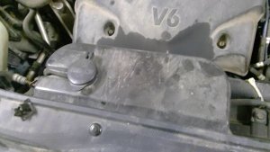 2005-2009 Hyundai Tucson Engine Coolant Reservoir (Used OEM)