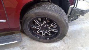 2014-2018 GMC Sierra 1500 Black 20-Inch 8-Spoke Aftermarket Wheel (Used OEM)