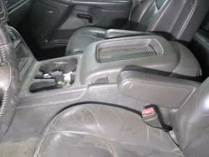 2003-2007 GMC Sierra 1500 Black Floor Mounted Center Console Panel (Used OEM)