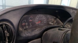 2000 Ford F-250 Super Duty Instrument Cluster with 4.2 Inch Display (Used OEM)