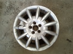 2002-2007 Volkswagen Beetle 16x6.5 11-Spoke Alloy Wheel (Used OEM)