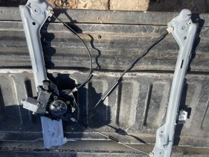 2015-2020 Cadillac Escalade White Power Window Regulator - Front, Left (Driver) (Used OEM)