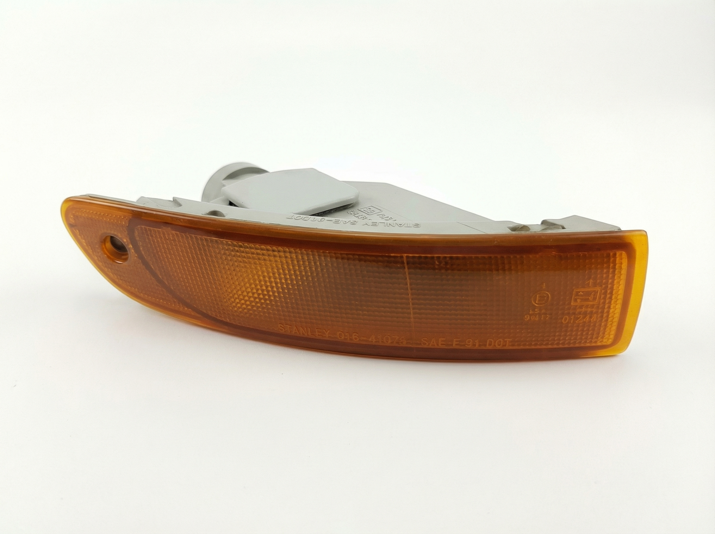 1995-1996 Mazda Millenia Bumper Mounted Headlight Assembly - Right (Passenger) (Used OEM)