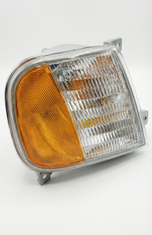 2004 Ford F-150 Headlight Assembly - Right (Passenger) (Used OEM)