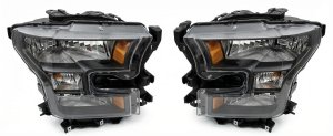 2018-2020 GMC Yukon XL Halogen Headlight Assembly - Left (Driver) (Used OEM)