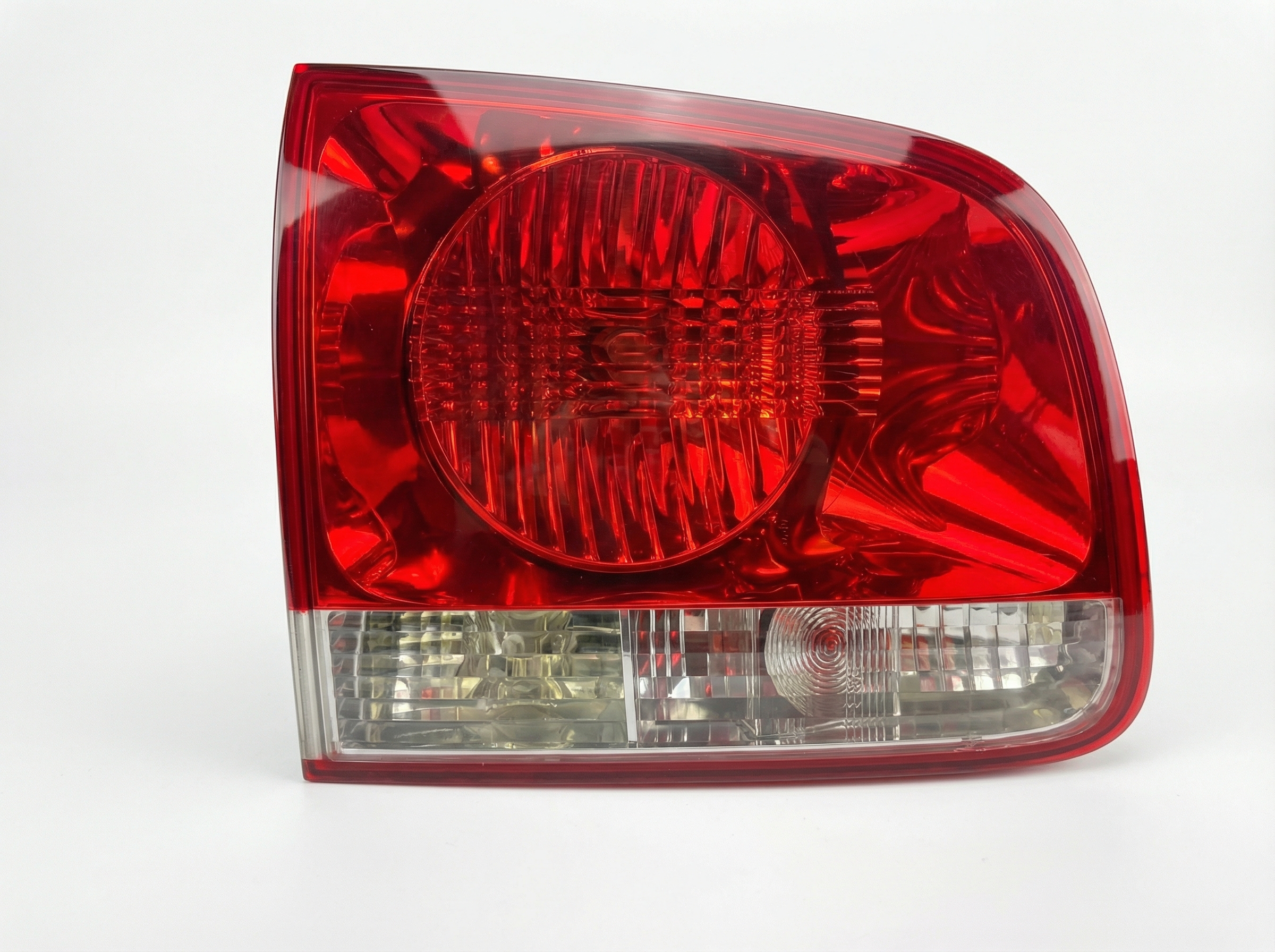 2004-2006 Volkswagen Touareg Tail Light - Left (Driver) (Used OEM)