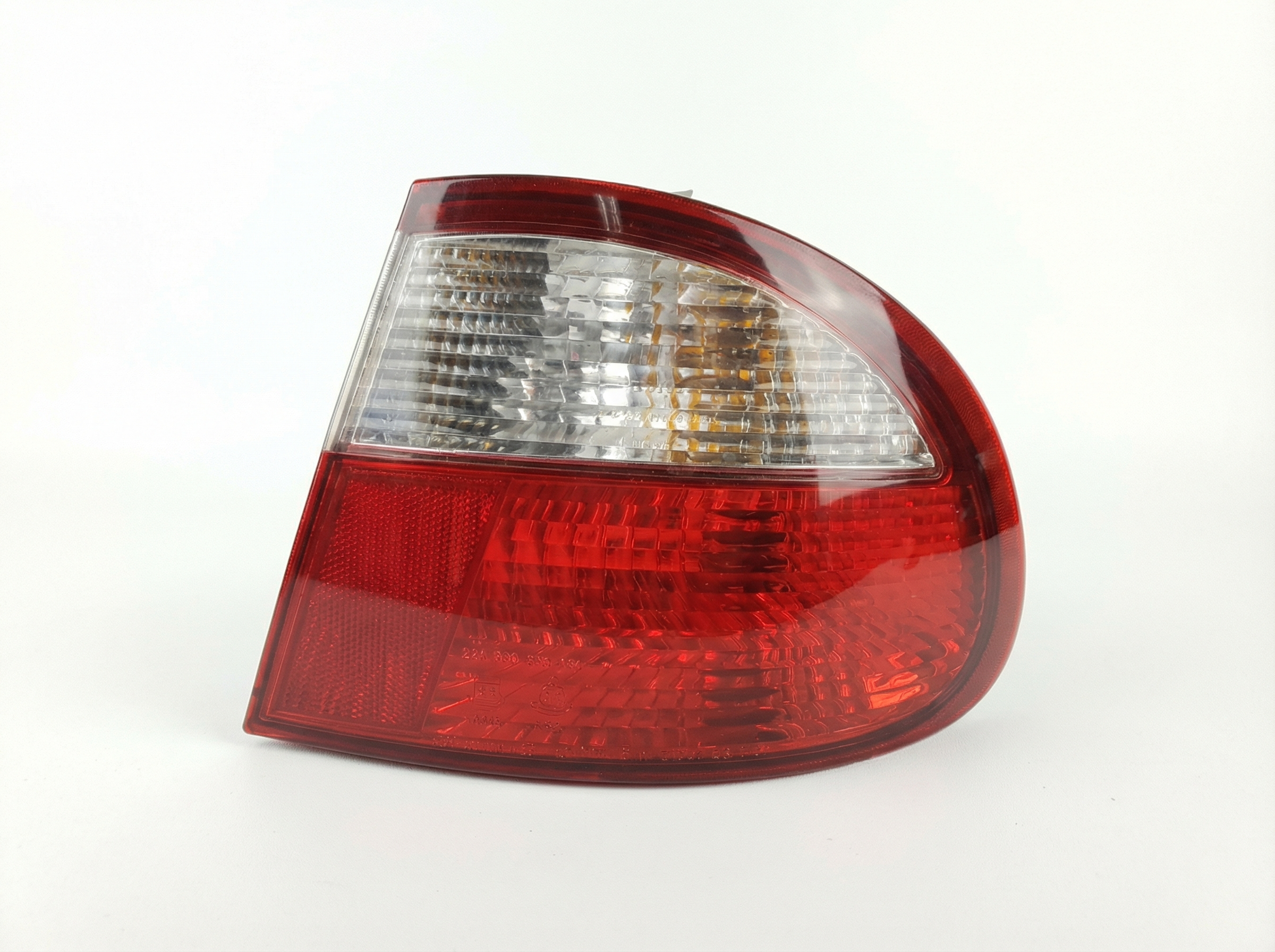 1998-2000 Daewoo Lanos Quarter Panel Mounted Tail Light - Right (Passenger) (Used OEM)