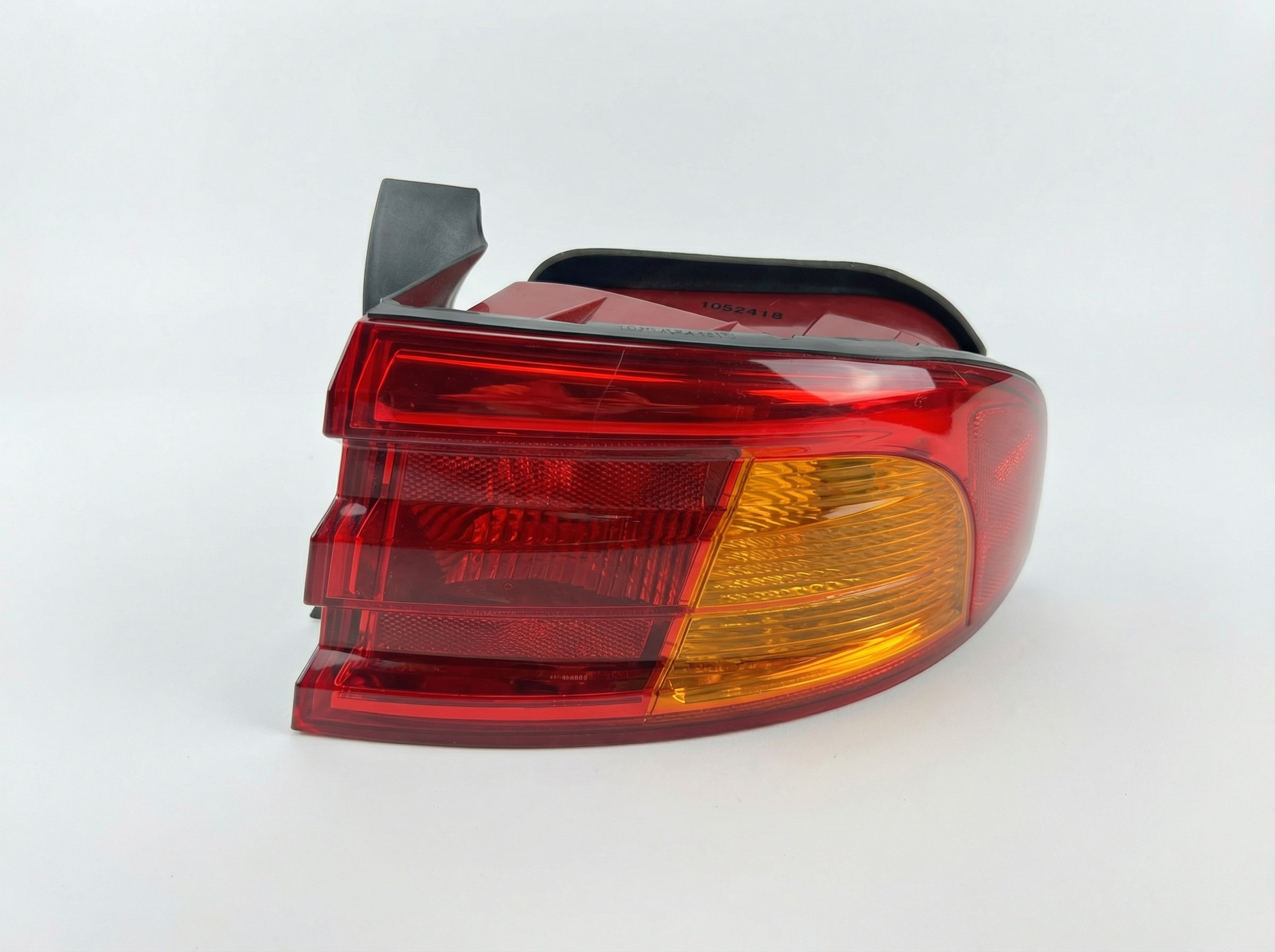 2001-2002 Kia Magentis Tail Light - Right (Passenger) (Used OEM)
