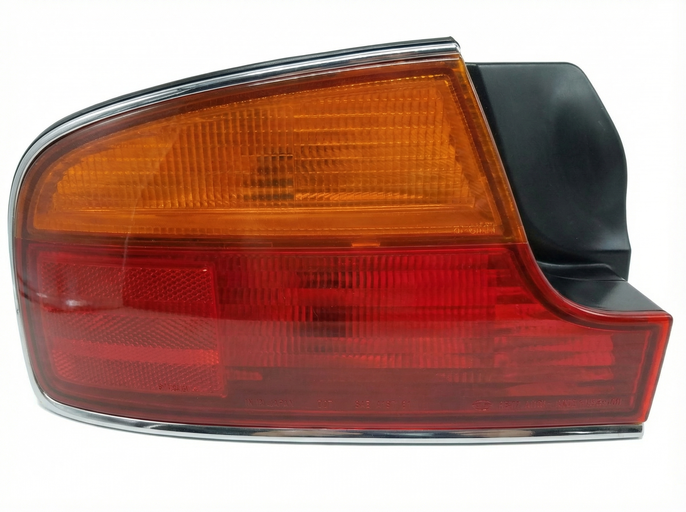 1994-1996 INFINITI Q45 Quarter Panel Mounted Taillight Assembly - Left (Driver) (Used OEM)