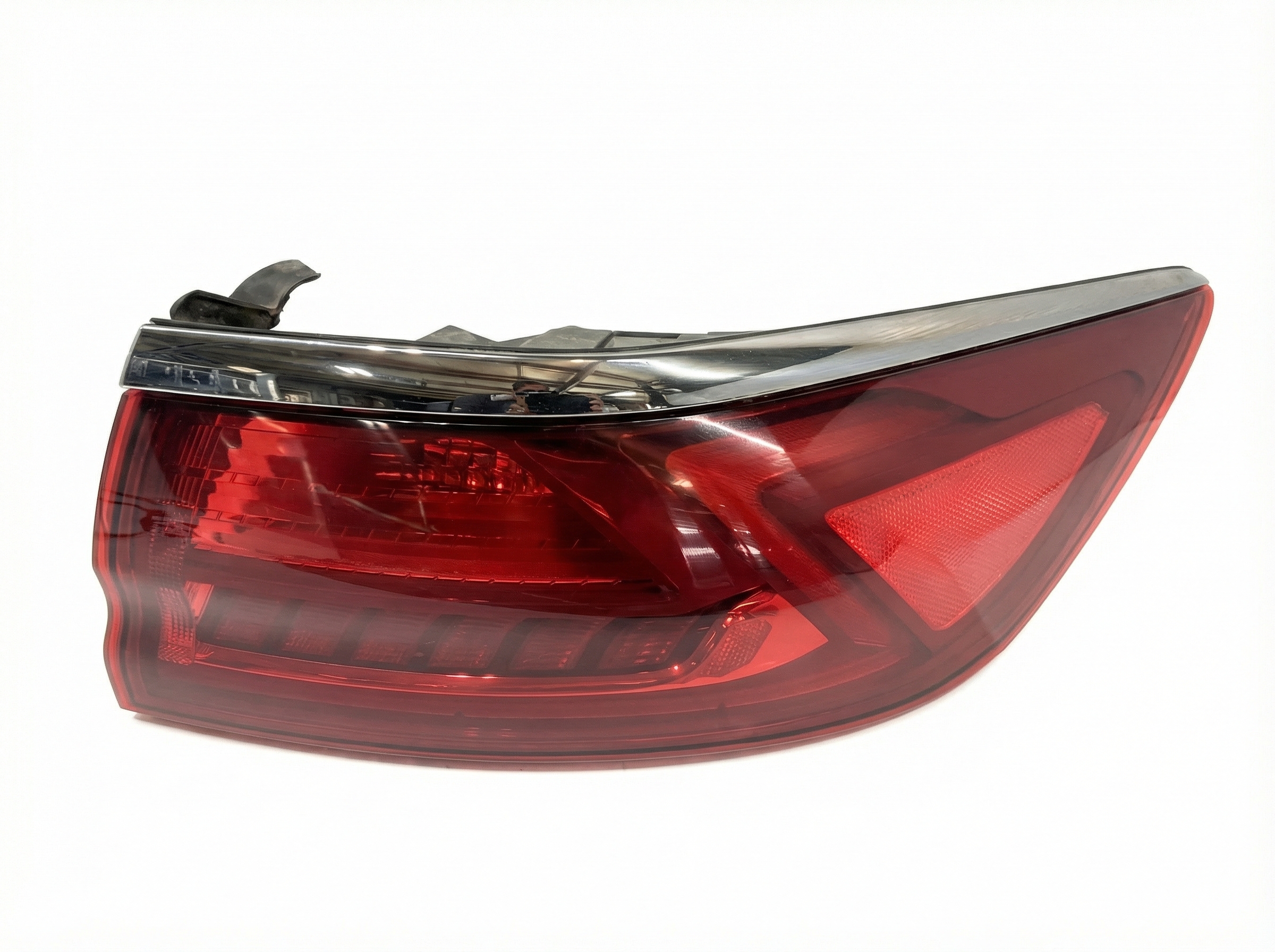 2017-2019 Kia Cadenza Tail Light - Right (Passenger) (Used OEM)