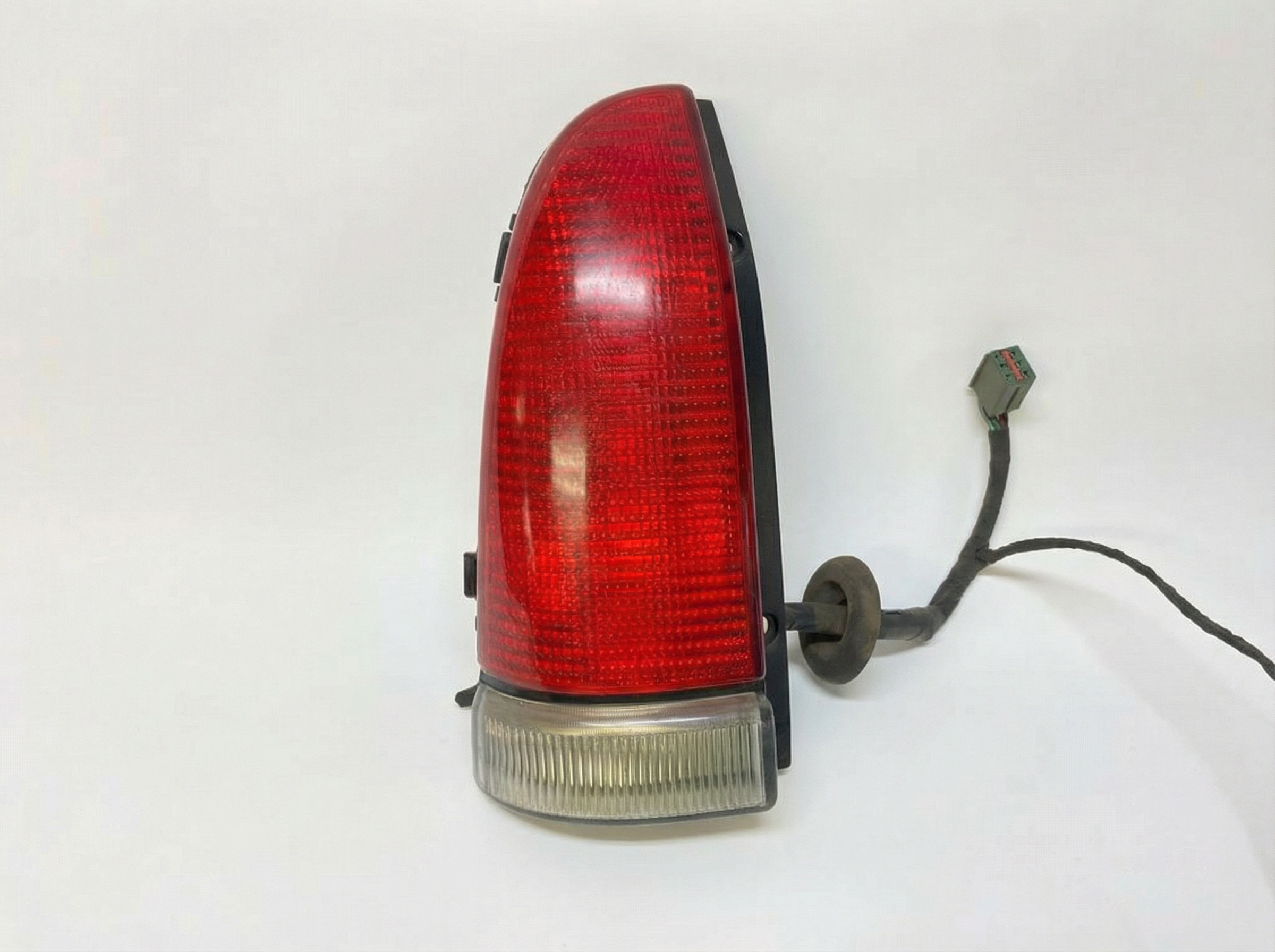1992-1993 Chrysler New Yorker Tail Light - Left (Driver) (Used OEM)