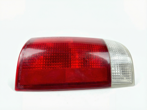 1998-2000 GMC Envoy Tail Light Assembly - Right (Passenger) (Used OEM)