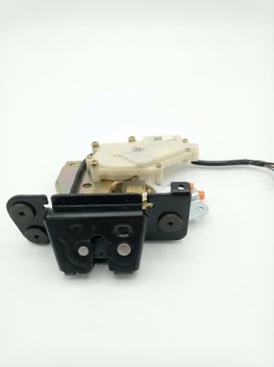 2003-2008 Honda Pilot Door Latch Assembly - Left (Driver) (Used OEM)