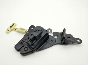 2005-2010 Chrysler 300 Hood Latch (Used OEM)