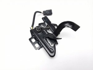 2007-2012 GMC Acadia Hood Latch (Used OEM)
