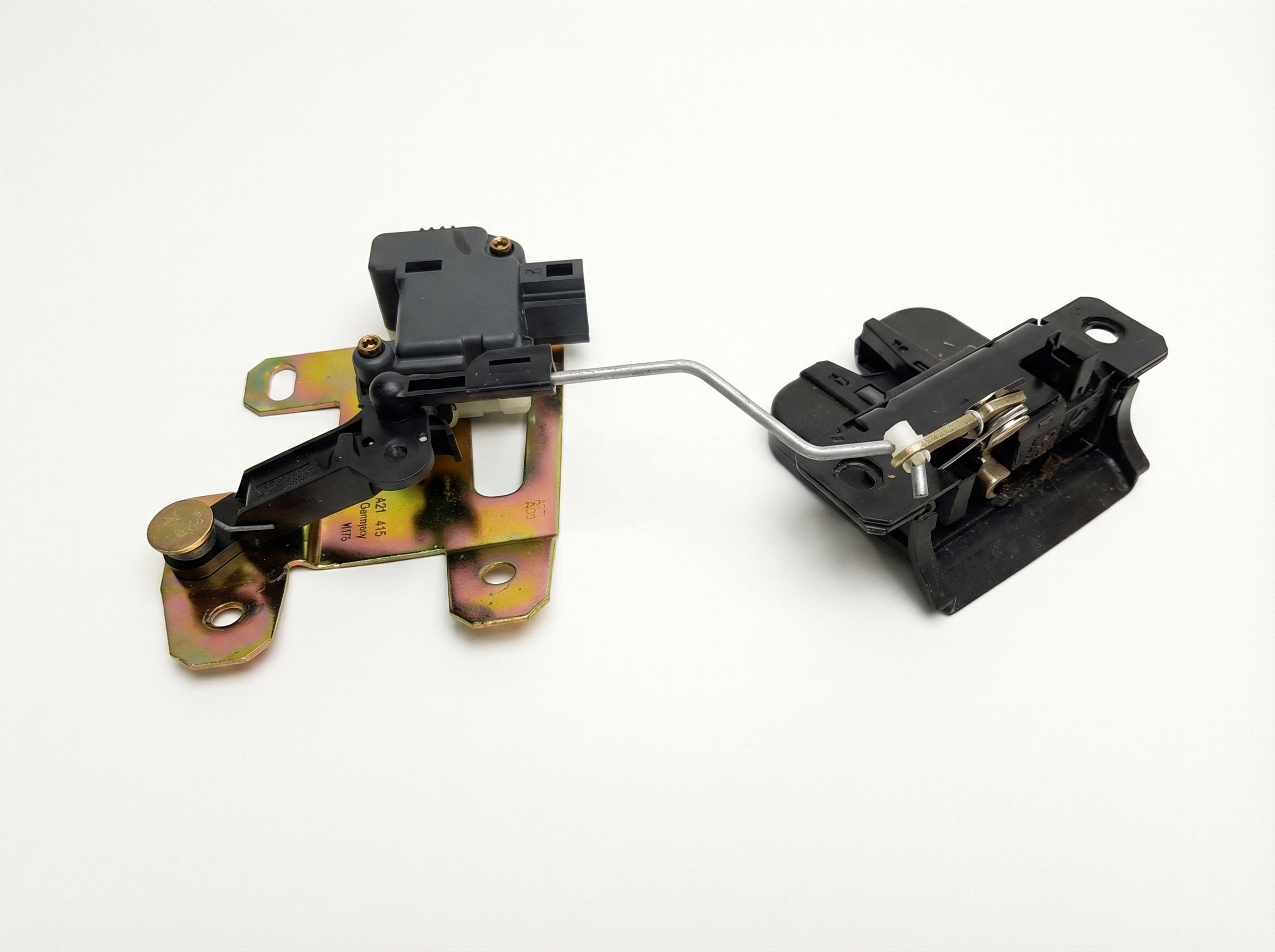 2003-2010 Porsche Cayenne Hood Latch (Used OEM)