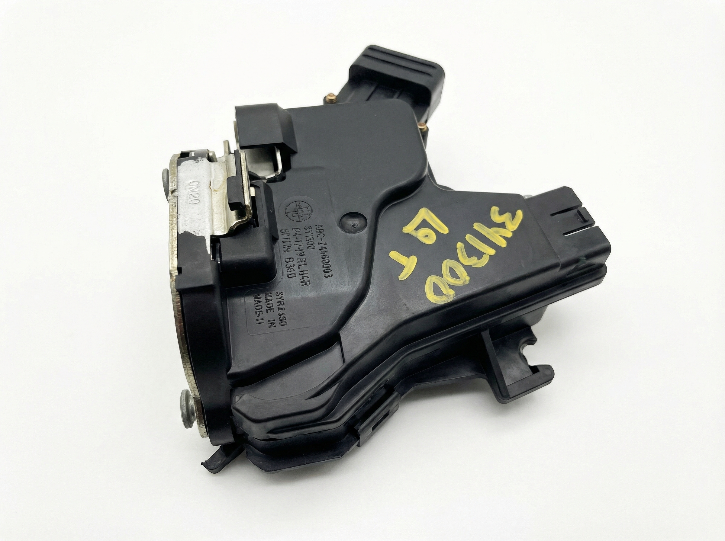 2001-2007 Toyota Sequoia Hood Latch (Used OEM)