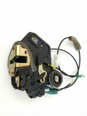 2002-2006 Toyota Camry Hood Latch (Used OEM)