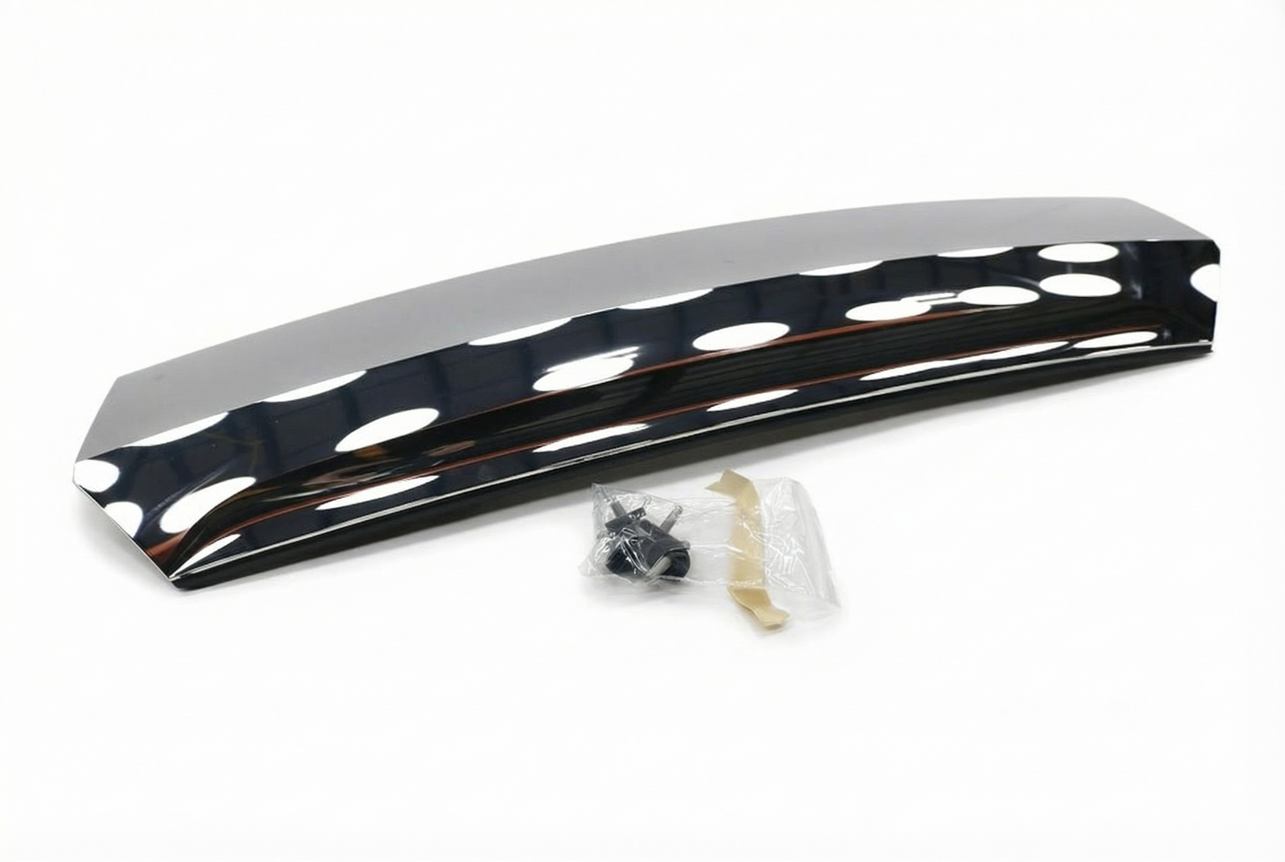 2010 GMC Terrain Chrome Chrome Rear Body Panel Finish Panel Assembly (Used OEM)