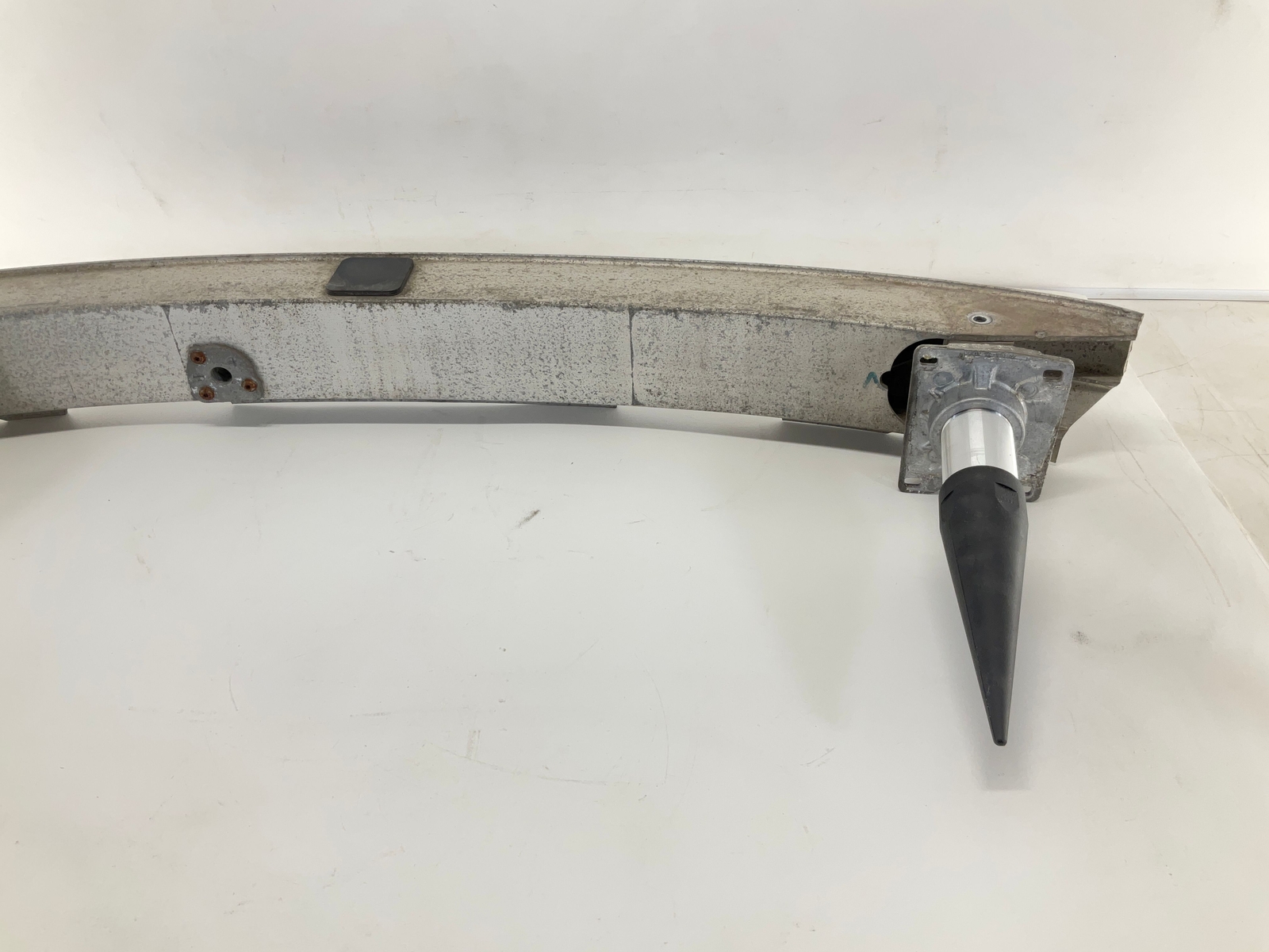 2005-2010 Audi A8 Bumper Impact Bar with Shocks - Rear (Used OEM)