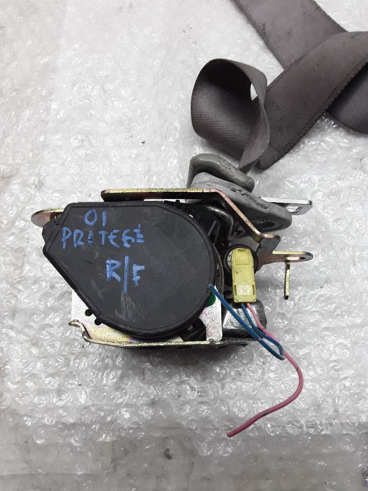 2001-2003 Mazda Protege Black Seat Belt Buckle with Pretensioner - Front (Used OEM)