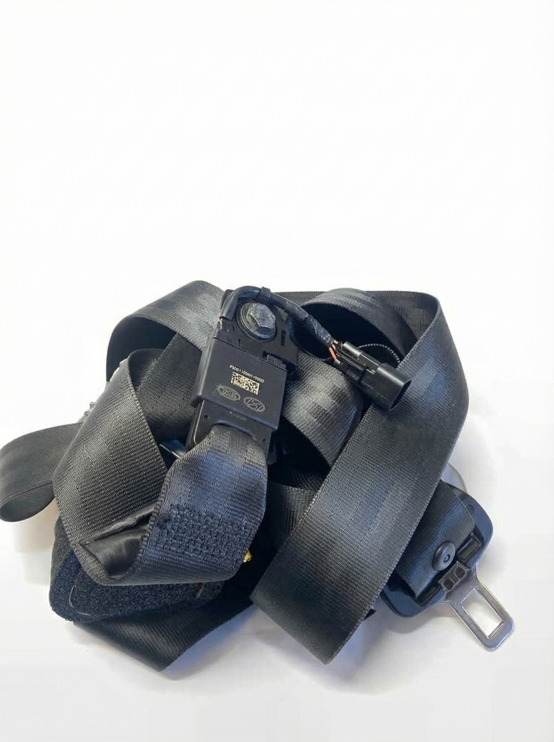 2009-2010 Hyundai Genesis Seat Belt Assembly with Pretensioner - Front (Used OEM)