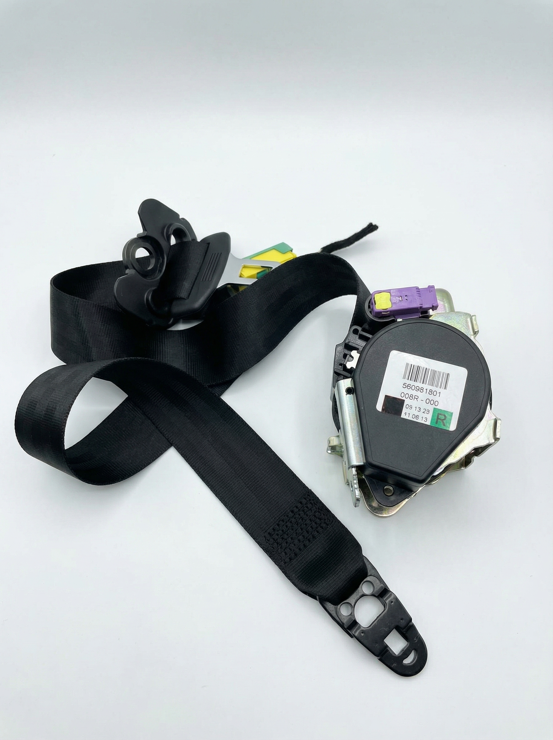 2003-2005 Porsche Cayenne Black Seat Belt Assembly with Power Height Adjuster and Pretensioner - Front (Used OEM)