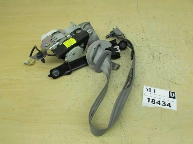 2007-2012 Kia Rondo Gray Seat Belt Buckle with Pretensioner - Front (Used OEM)